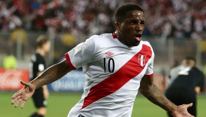 Jefferson Farfán se retira