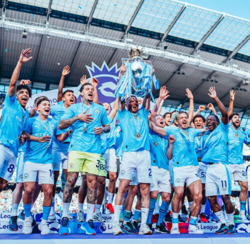 Manchester City celebrando la consecución de su cuarta Premier League consecutiva.