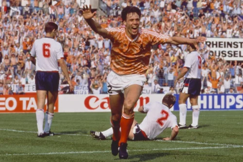 Marco Van Basten celebrando un gol ante Inglaterra en la Eurocopa de Alemania 1988.